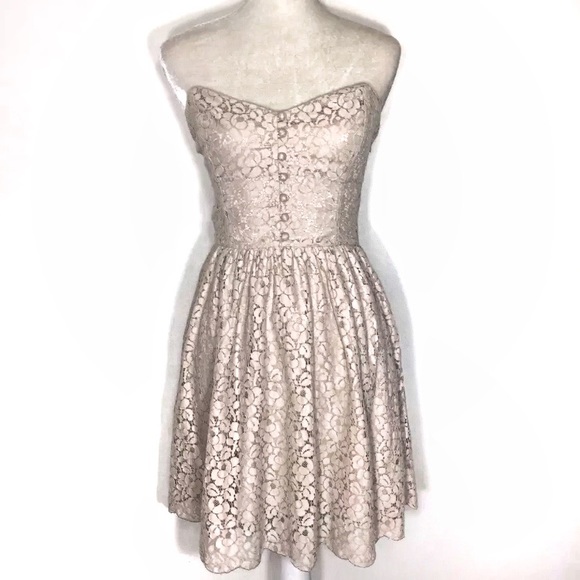 Talula Dresses & Skirts - Talula • lace overlay strapless sweetheart dress